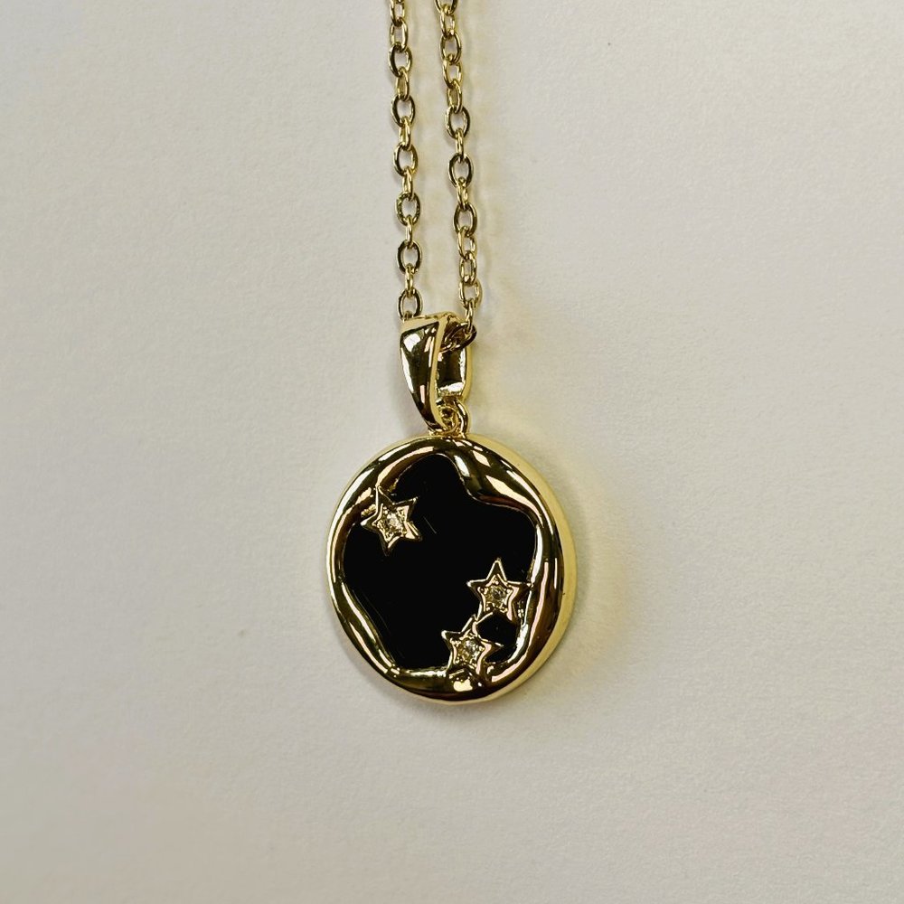 Gold Round Black Jade Three Stars Pendant Necklace